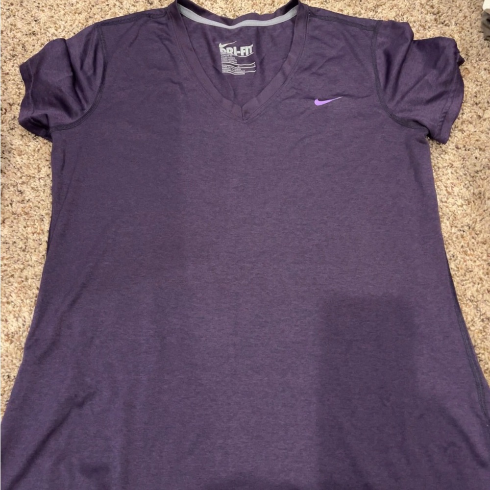 Nike Women’s Dri-Fit Purple Shirt Size Large